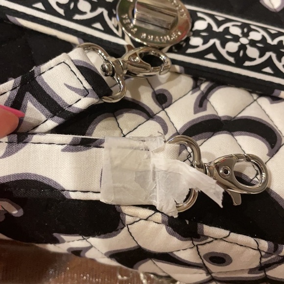 VERA BRADLEY STRUCTURED QUILTED handbag crossbody  purse FLORAL BLACK WHITE NWOT - Picture 15 of 16